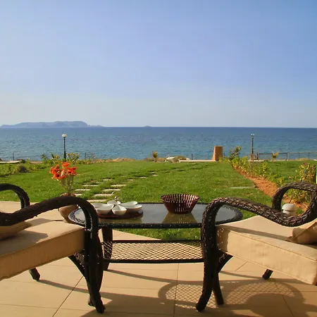 Front Maria Villa