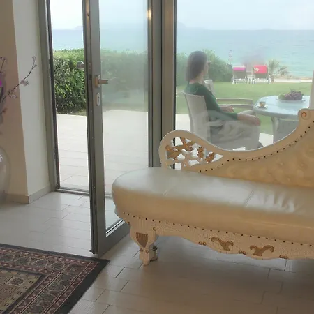 Front Maria Villa *